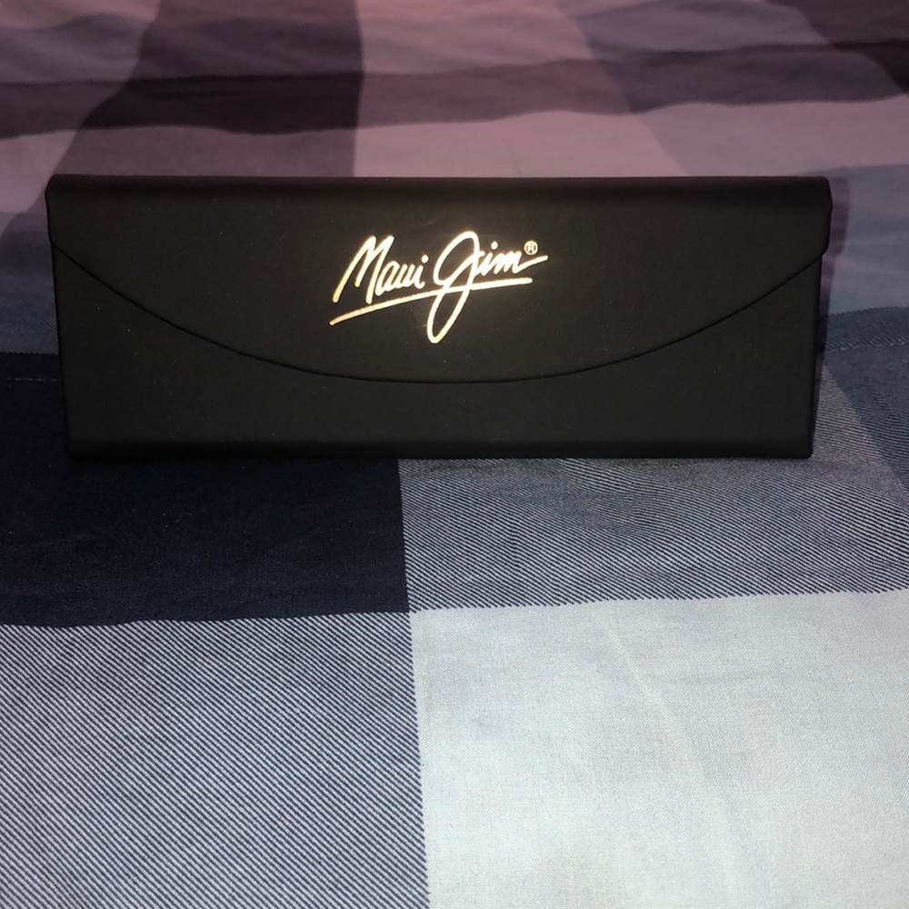 Never worn maui jim sunglasses